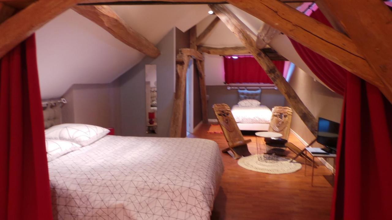 Chambre D'Hotes Mansardee Saint-Ouen-les-Vignes Eksteriør billede