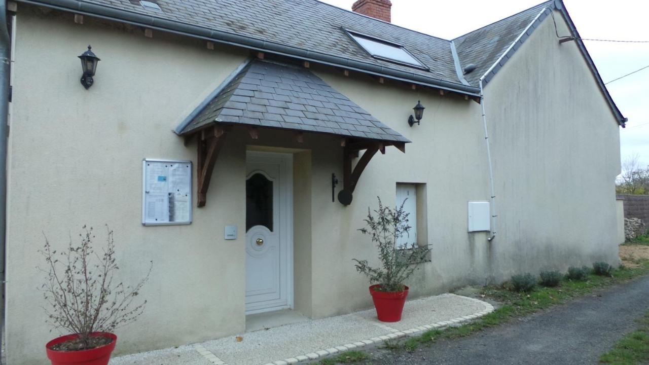 Chambre D'Hotes Mansardee Saint-Ouen-les-Vignes Eksteriør billede
